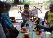 Jumat Curhat On The Spot di Pulau Kelapa, Polres Kepulauan Seribu Sosialisasikan 110 dan Keselamatan Berlayar