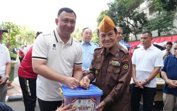 Pemkot Jakut Berikan Tali Kasih kepada Puluhan Legiun Veteran