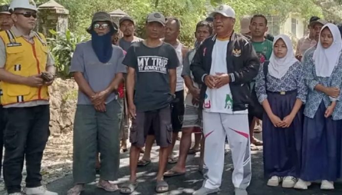 Warga Sambut Gembira usai Jalan Cikangkung–Cijoho Ciracap Selesai Dihotmix