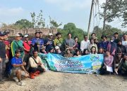 Puluhan Relawan SUPA dan BOOGIE Gelar Aksi Resik Sungai Cicatih