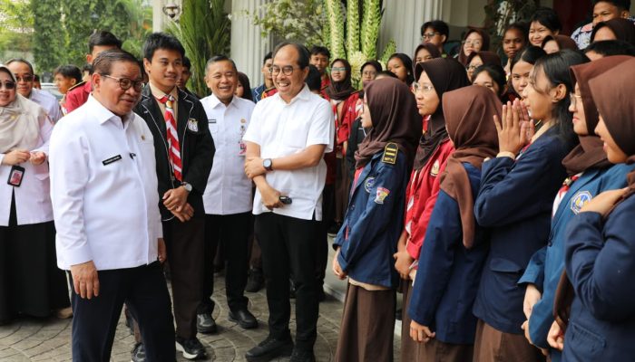 Gubernur Pramono Terima Pengurus OSIS-MPK Tujuh Sekolah, Pemimpin Harus Punya Mimpi