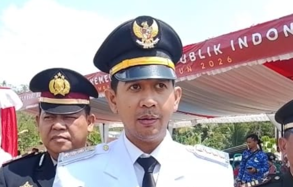 Camat Jampangtengah Ichsan Muchlis Sani